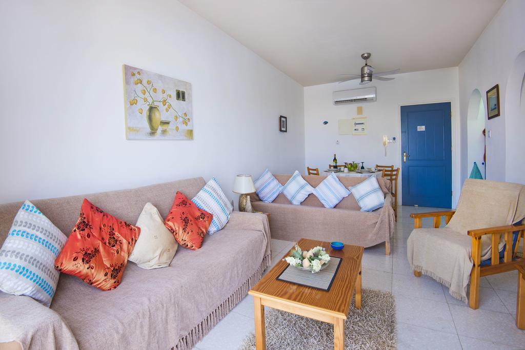 King'S Palace Apartment Paphos Eksteriør bilde